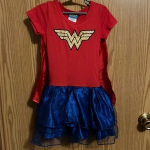 Girls EUC Boutique Style Wonder Woman Dress DC comics WITH CAPE